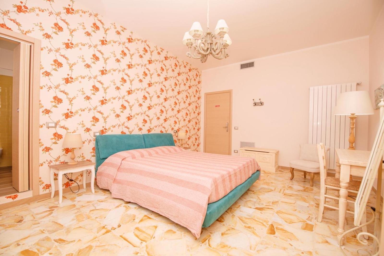 Rooms 66 Кампобассо Экстерьер фото