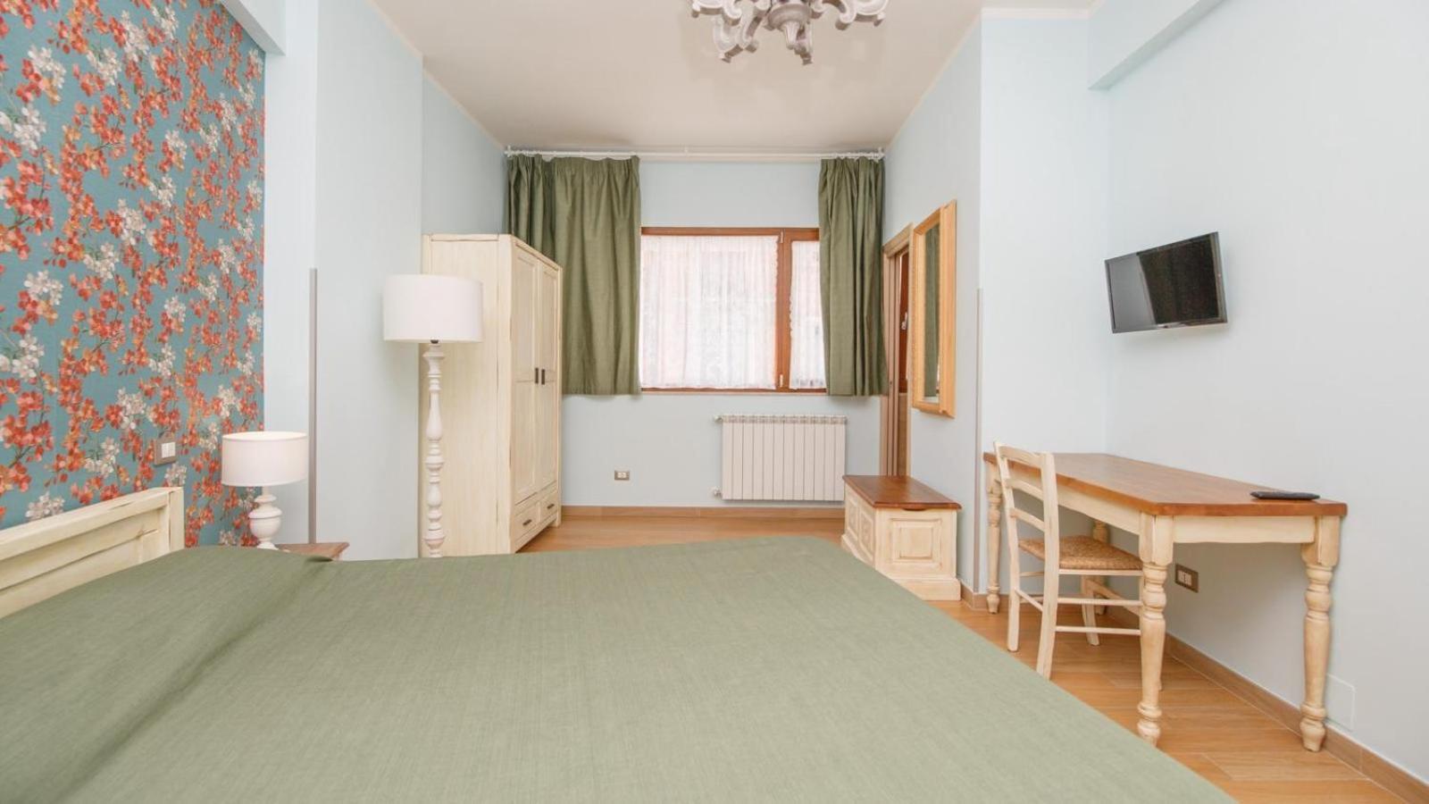 Rooms 66 Кампобассо Экстерьер фото